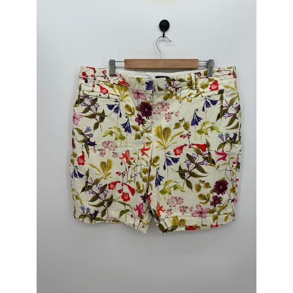 Lands End Womens Floral Cream Bermuda Shorts Size 18 Mid Rise Cotton Modest - Picture 1 of 7